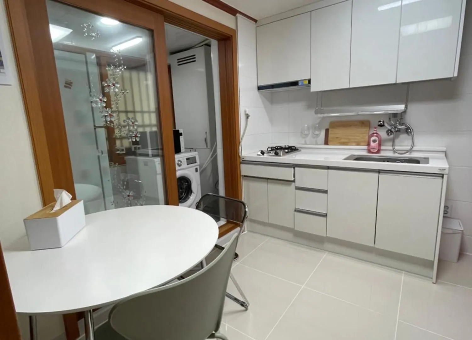 アパート Quiet And Spacious 1-Bedroom Apt In Gangnam ソウル特別市 韓国