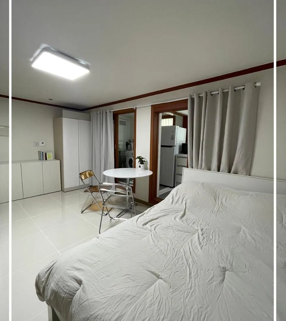 דירה סיאול Quiet And Spacious 1-Bedroom Apt In Gangnam