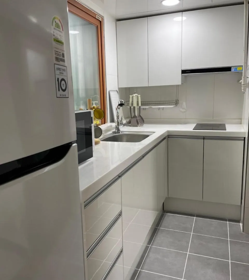 סיאול Quiet And Spacious 1-Bedroom Apt In Gangnam דירה