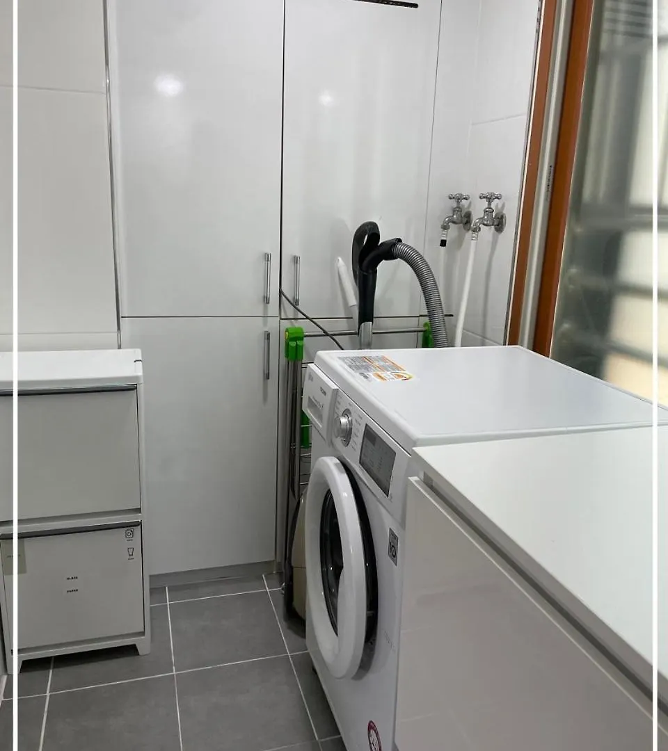 סיאול Quiet And Spacious 1-Bedroom Apt In Gangnam קוריאה הדרומית